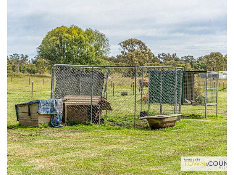 144 Mundays Lane, Armidale NSW 2350