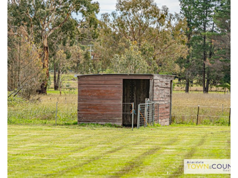 144 Mundays Lane, Armidale NSW 2350