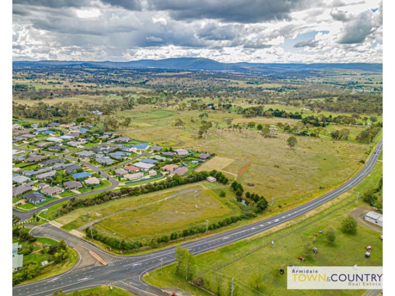 8 Link Road, Armidale NSW 2350