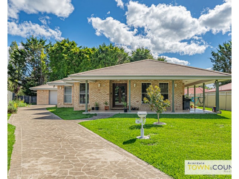 10 Rusden Court, Armidale NSW 2350