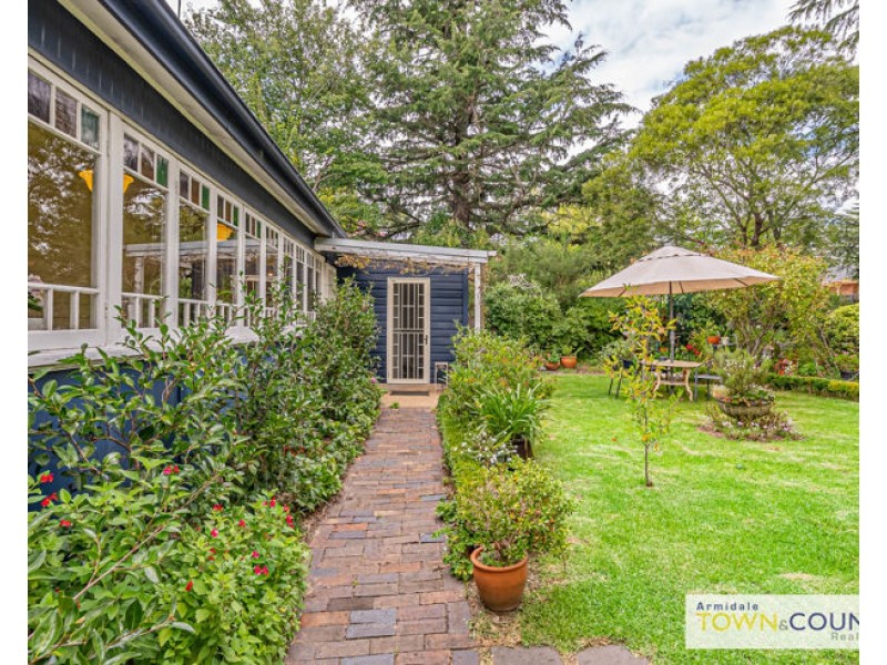 138 Faulkner Street, Armidale NSW 2350