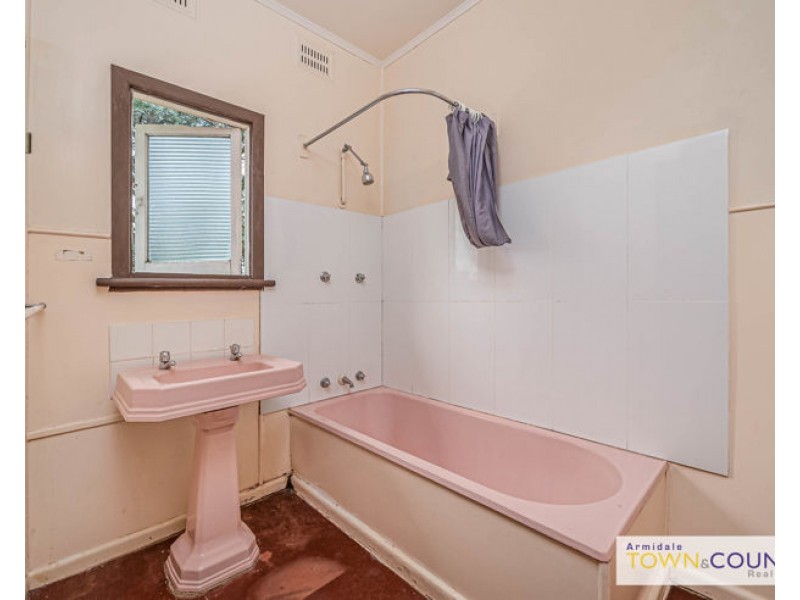 6 Quin Avenue, Armidale NSW 2350