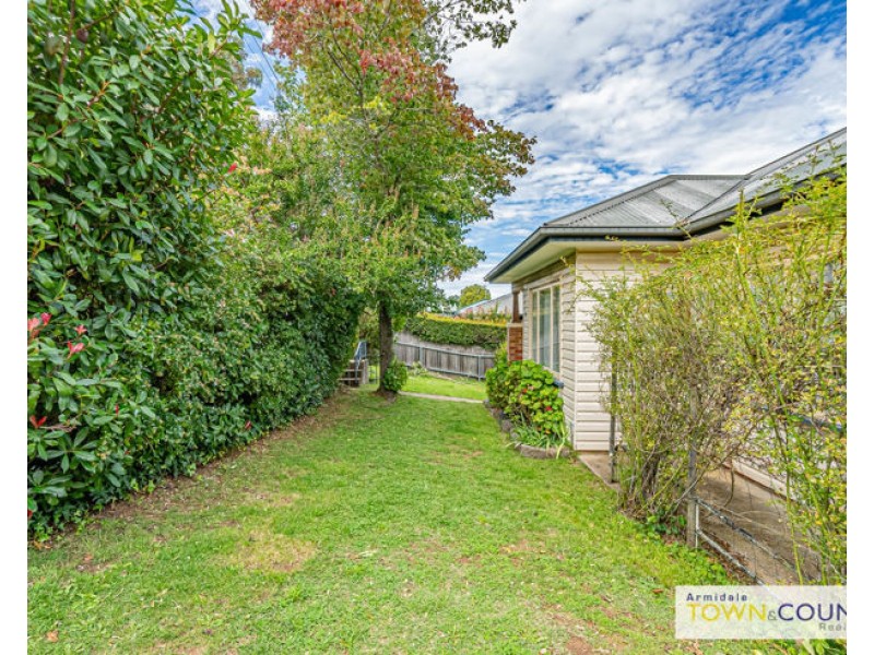 6 Quin Avenue, Armidale NSW 2350