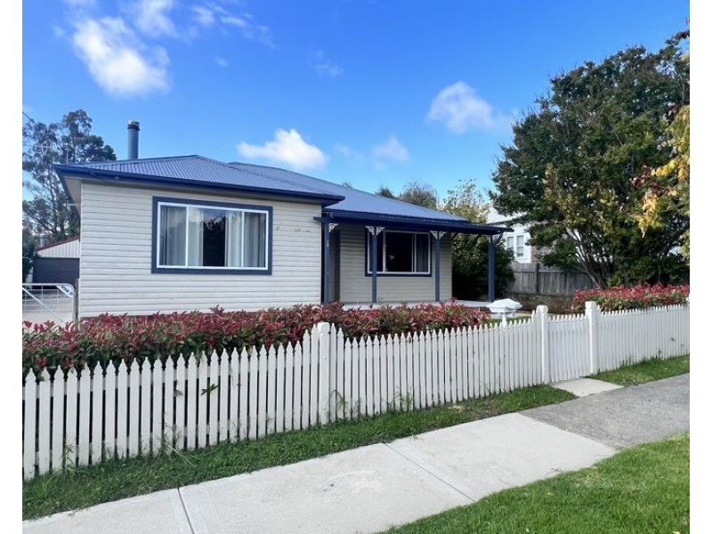 29 Hill Street, Uralla NSW 2358