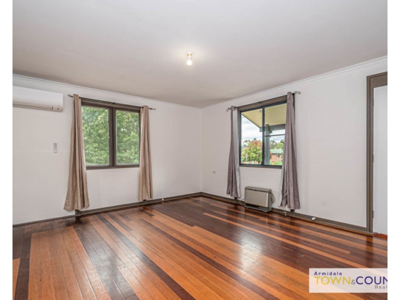 228 Erskine Street, Armidale NSW 2350