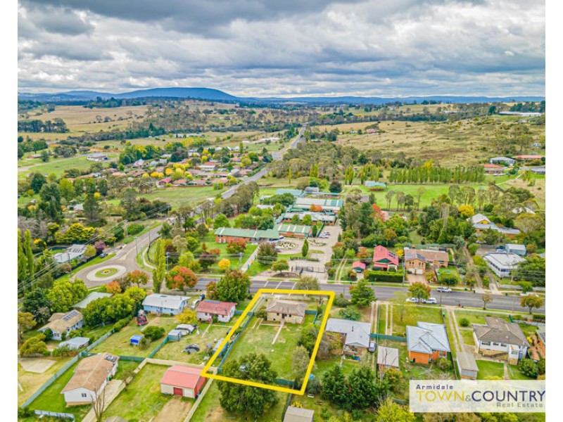 228 Erskine Street, Armidale NSW 2350