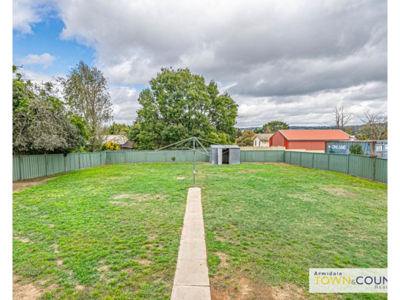 228 Erskine Street, Armidale NSW 2350
