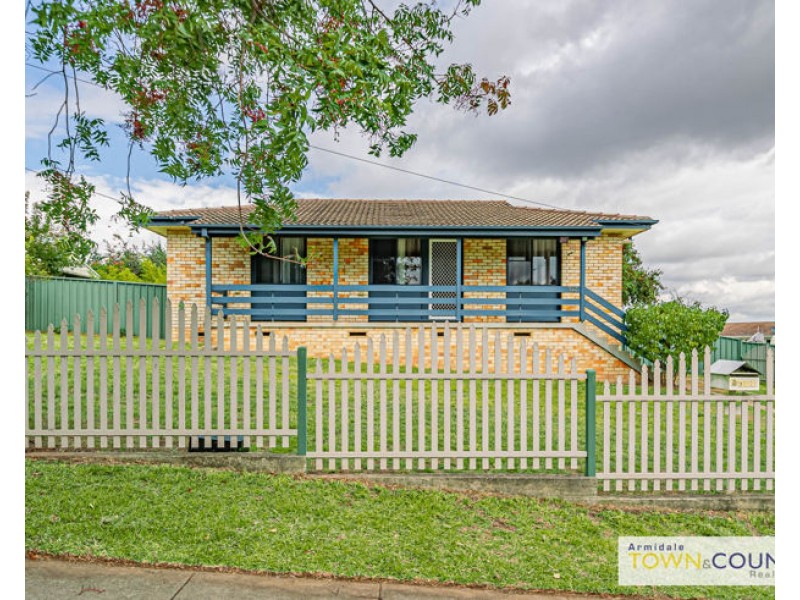 228 Erskine Street, Armidale NSW 2350