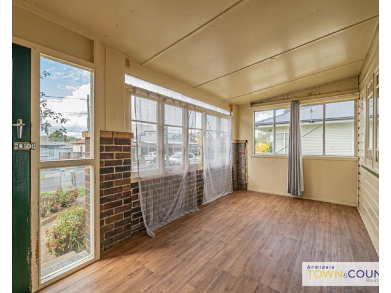 194 Brown Street, Armidale NSW 2350