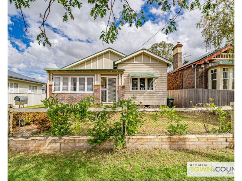 194 Brown Street, Armidale NSW 2350