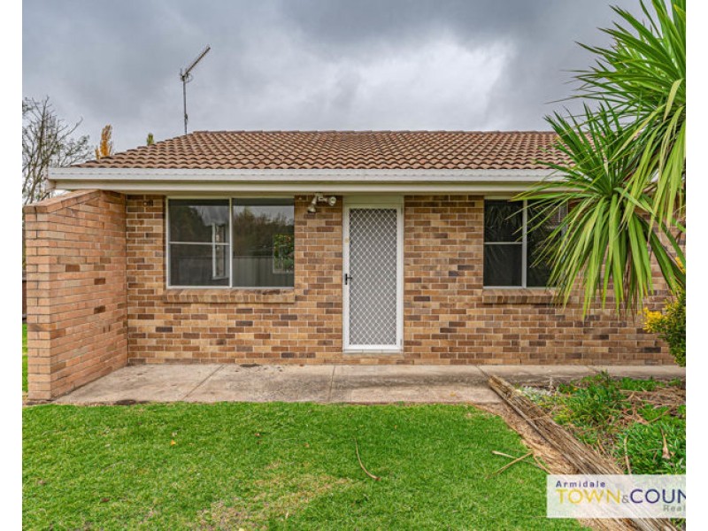 1/8 Centennial Close, Armidale NSW 2350