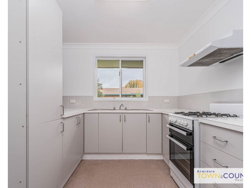 1/8 Centennial Close, Armidale NSW 2350