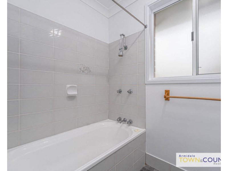 1/8 Centennial Close, Armidale NSW 2350