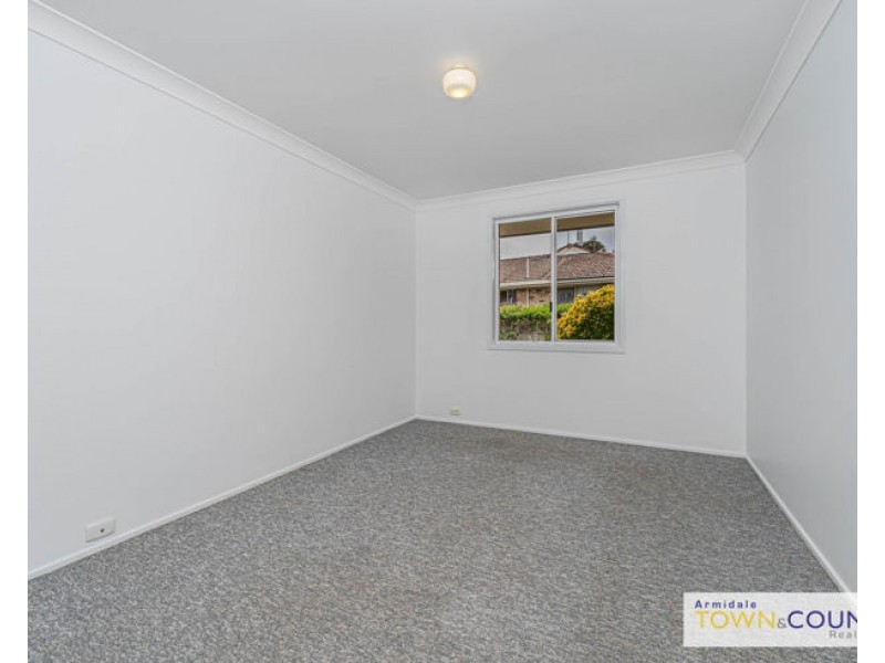1/8 Centennial Close, Armidale NSW 2350