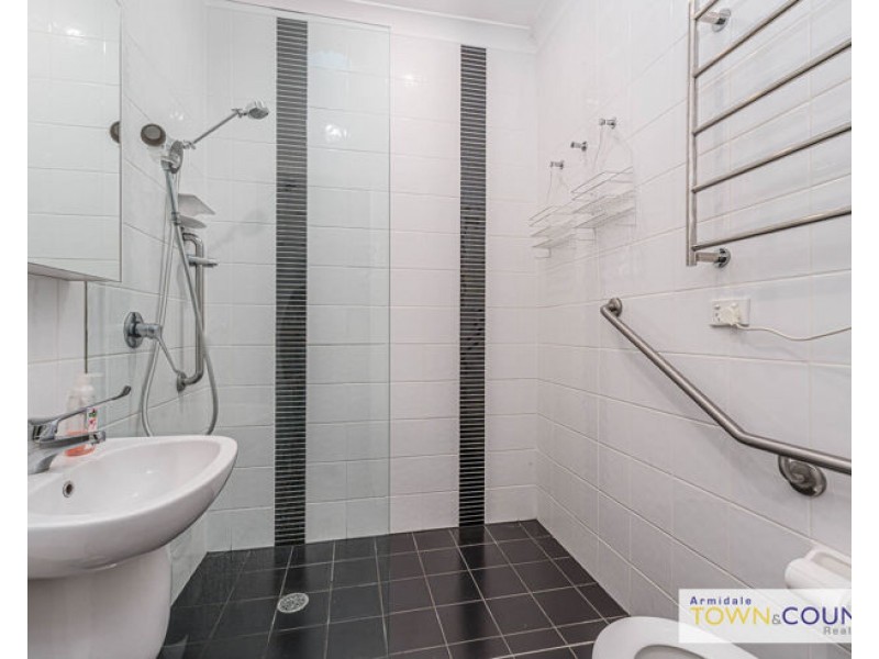 6 Elizabeth Street, Armidale NSW 2350