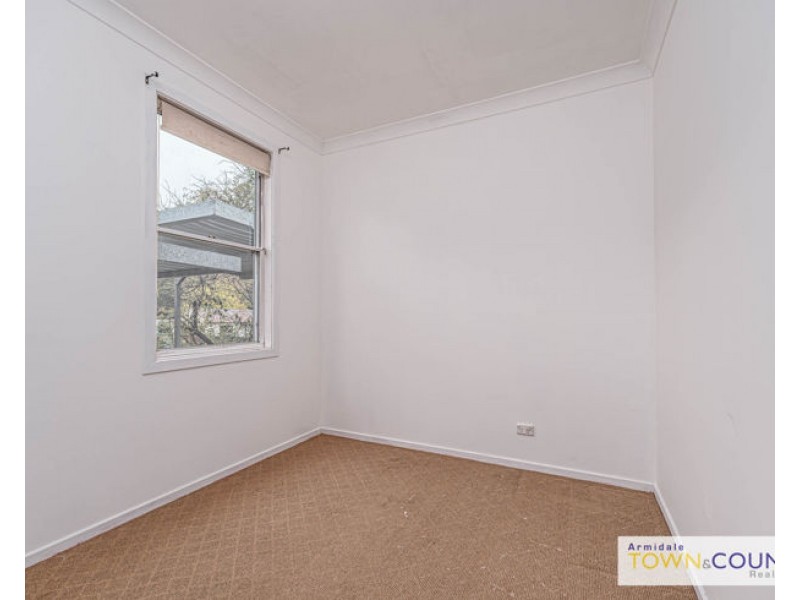 6 Elizabeth Street, Armidale NSW 2350