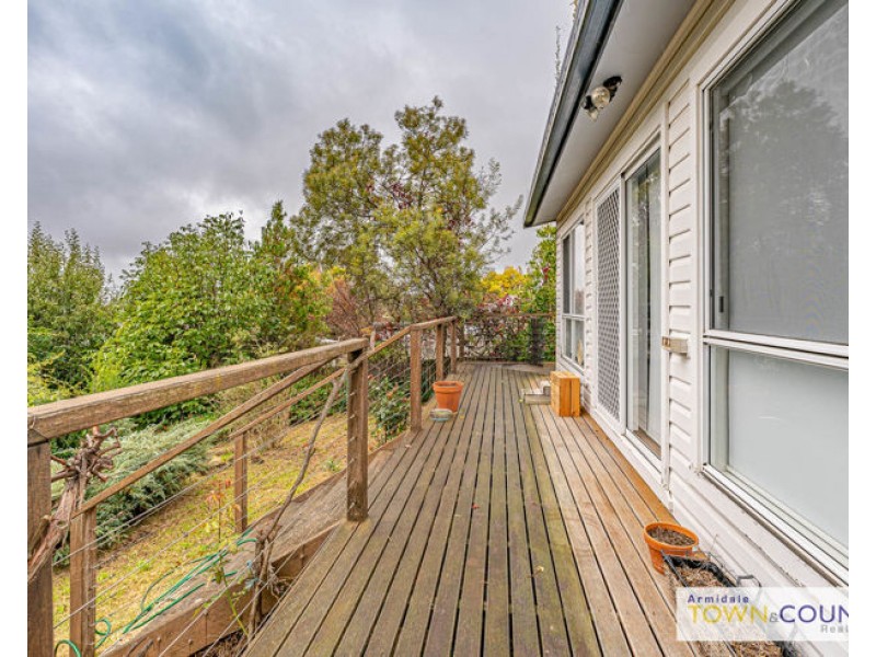 6 Elizabeth Street, Armidale NSW 2350