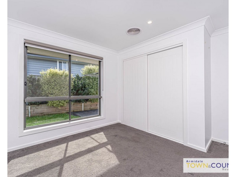 14 Peterson Drive, Armidale NSW 2350