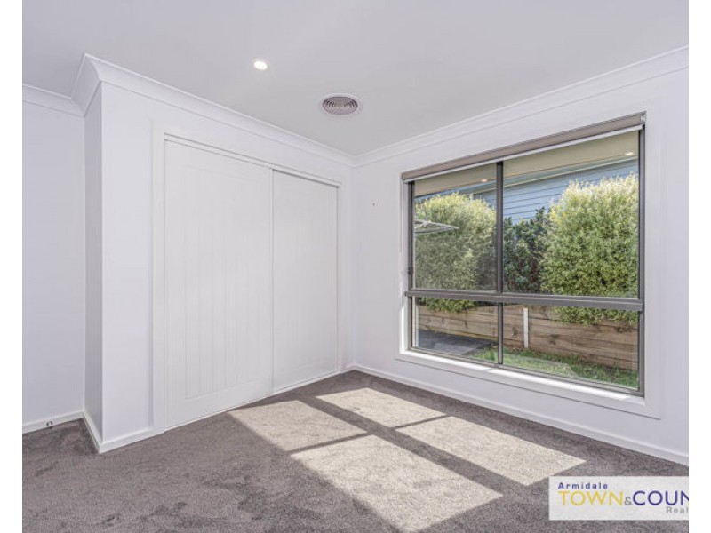 14 Peterson Drive, Armidale NSW 2350
