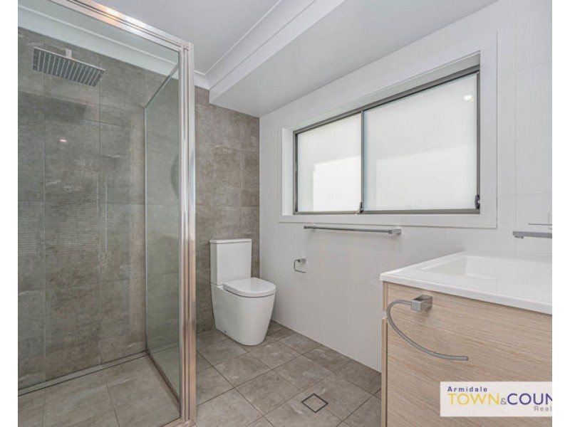 14 Peterson Drive, Armidale NSW 2350