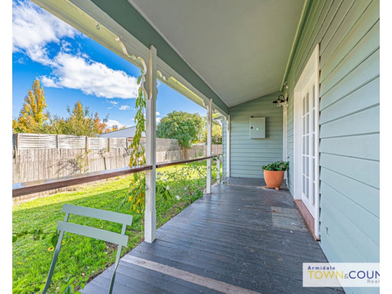 52 Niagara Street, Armidale NSW 2350