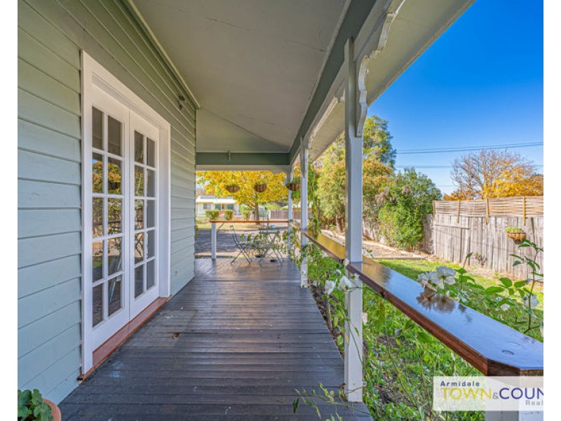 52 Niagara Street, Armidale NSW 2350