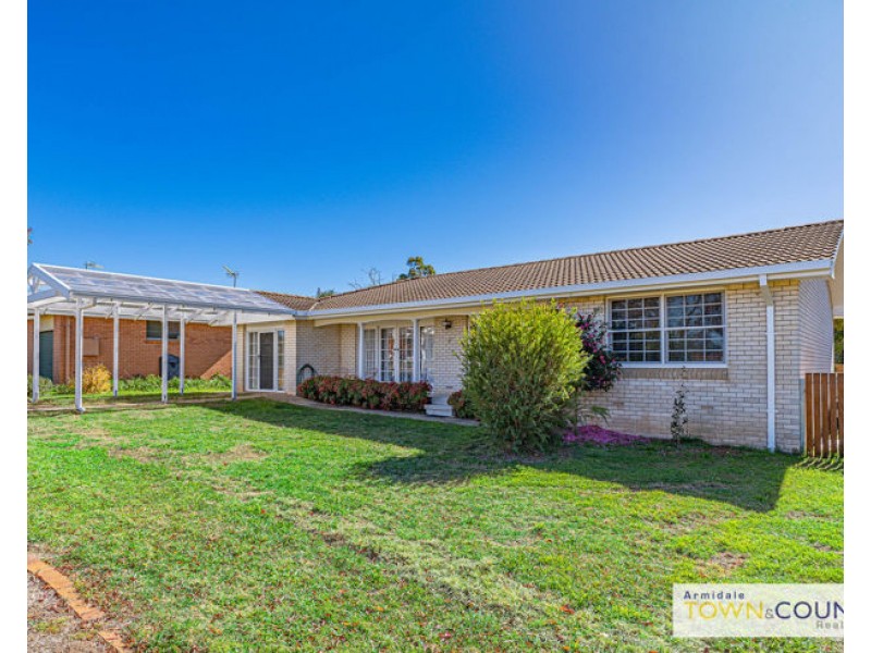 17 Watson Avenue, Armidale NSW 2350