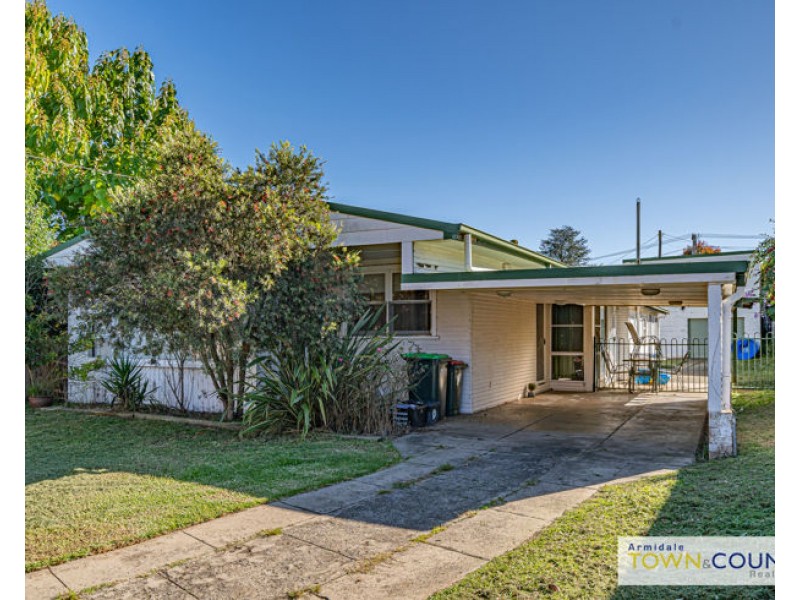 8 Marsh Street, Armidale NSW 2350