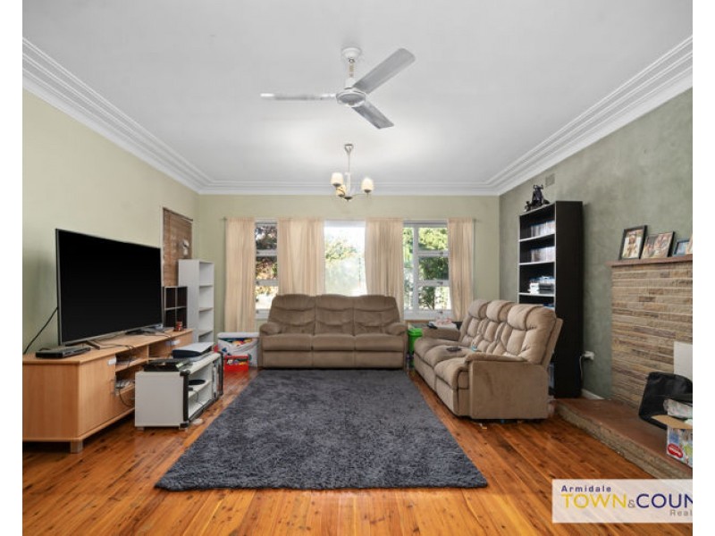 8 Marsh Street, Armidale NSW 2350