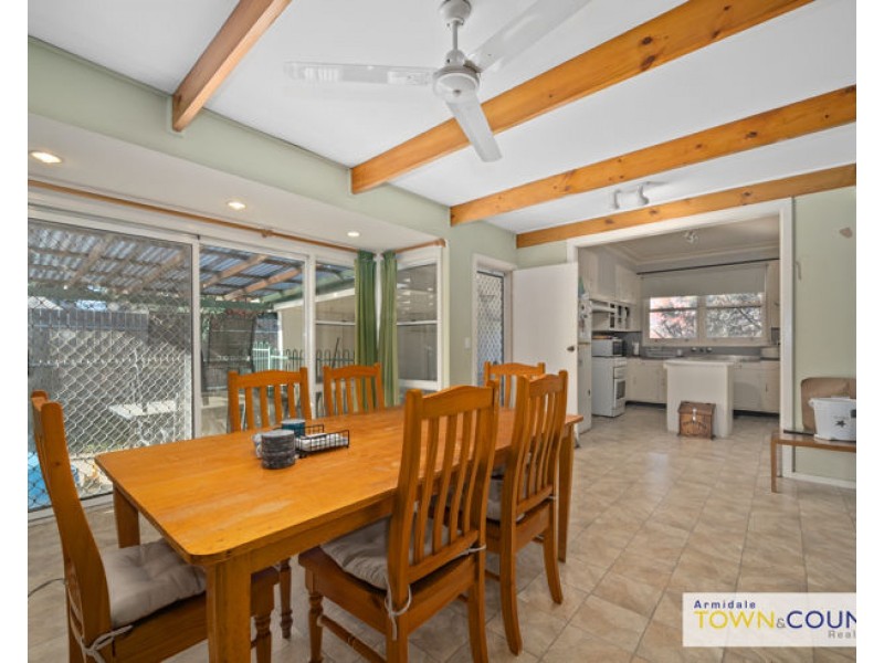 8 Marsh Street, Armidale NSW 2350