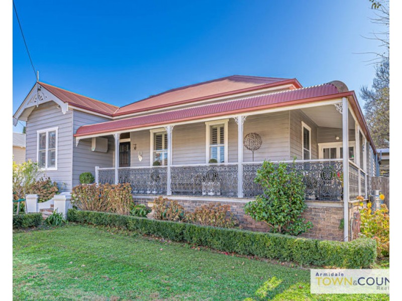 99 Donnelly Street, Armidale NSW 2350
