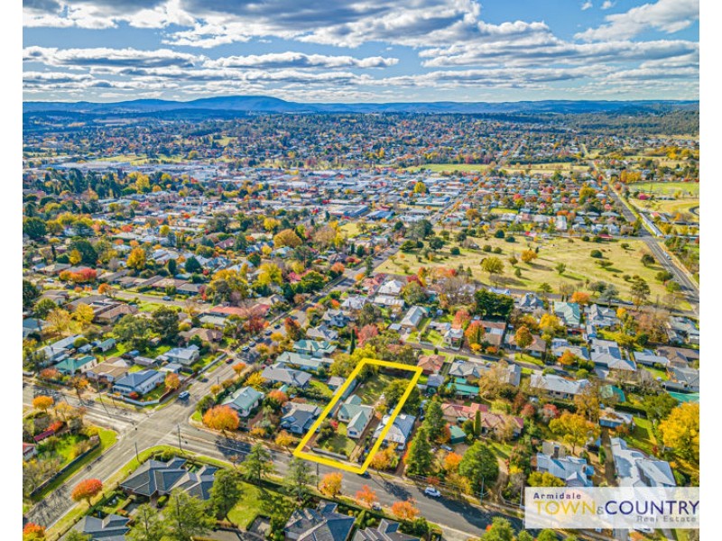 73 Mann Street, Armidale NSW 2350