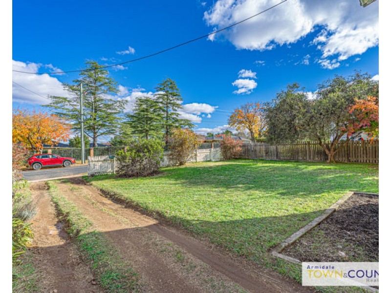 73 Mann Street, Armidale NSW 2350