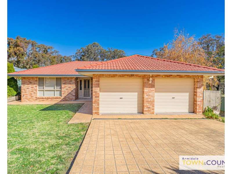 55 Norris Drive, Armidale NSW 2350