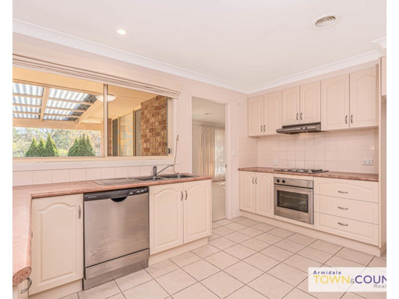 55 Norris Drive, Armidale NSW 2350