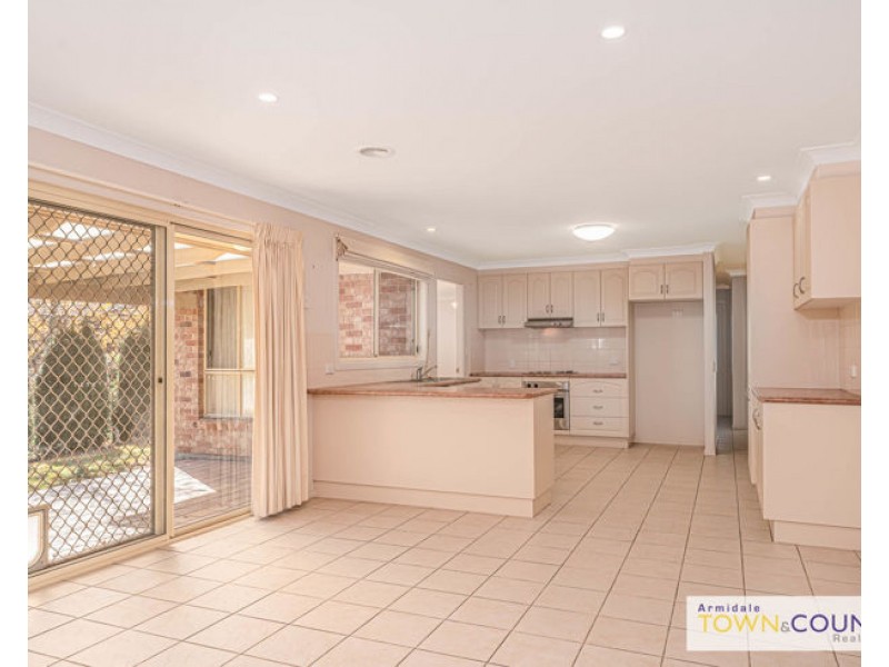 55 Norris Drive, Armidale NSW 2350