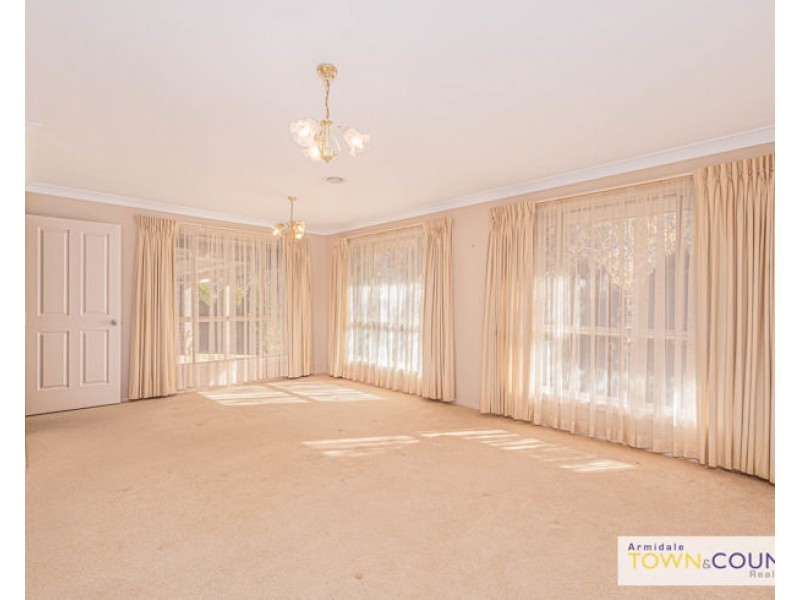 55 Norris Drive, Armidale NSW 2350