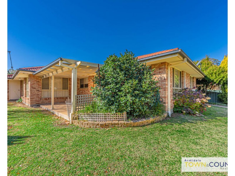 55 Norris Drive, Armidale NSW 2350
