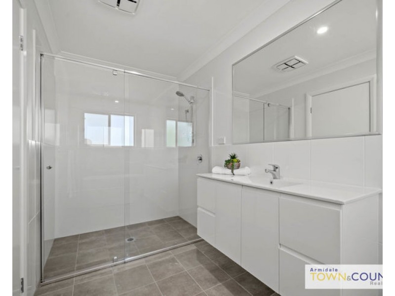 1 Willow Way, Armidale NSW 2350