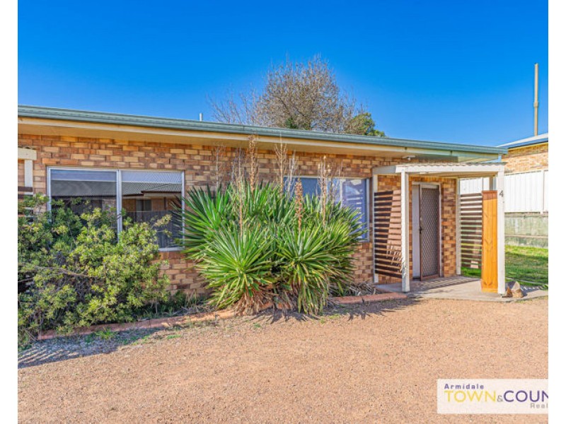 Unit 4/4 Speare Avenue, Armidale NSW 2350