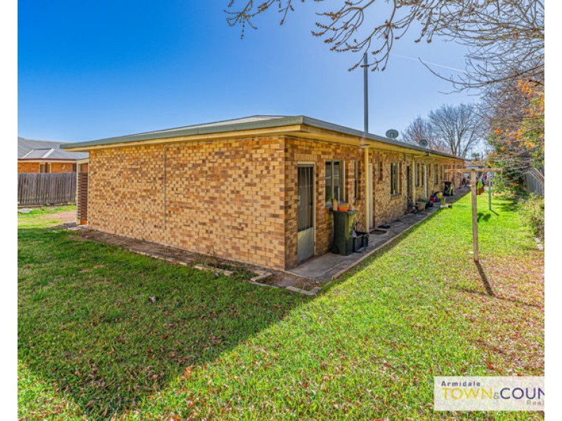 Unit 4/4 Speare Avenue, Armidale NSW 2350