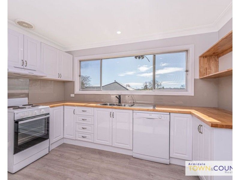 39 Hargrave Street, Armidale NSW 2350