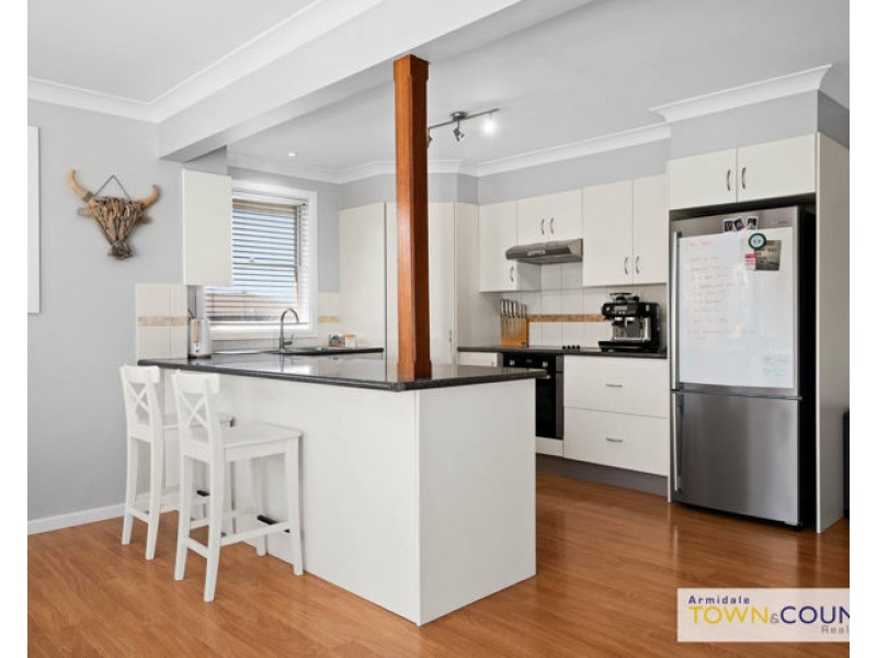 1 Richardson Avenue, Armidale NSW 2350