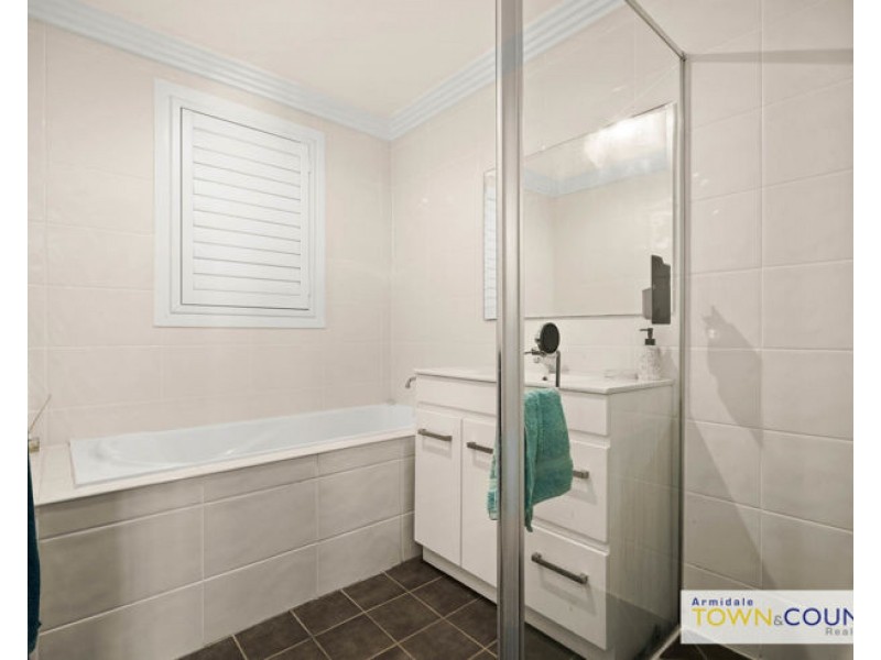 1 Richardson Avenue, Armidale NSW 2350