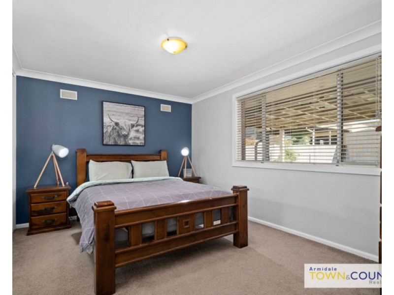 1 Richardson Avenue, Armidale NSW 2350