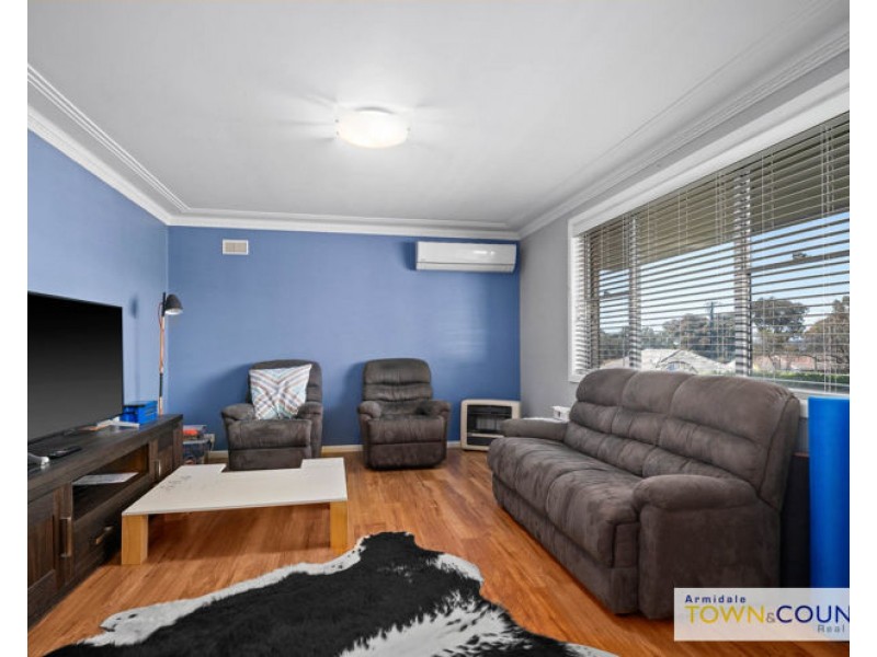 1 Richardson Avenue, Armidale NSW 2350