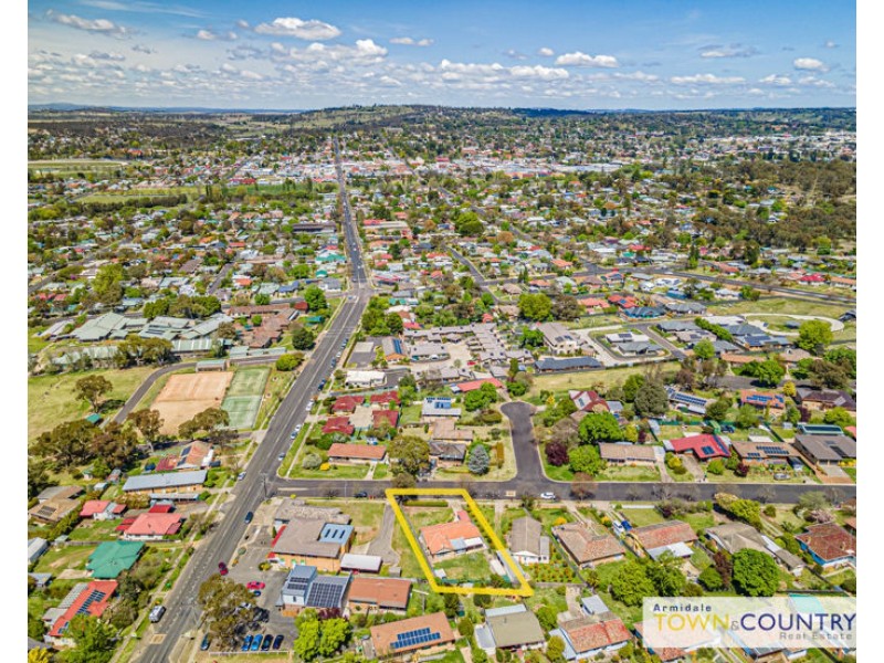 1 Richardson Avenue, Armidale NSW 2350