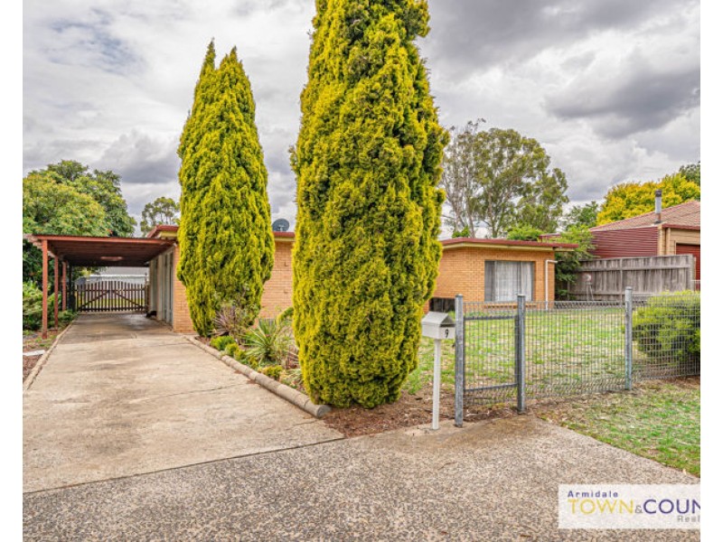9 Kuranda Avenue, Armidale NSW 2350
