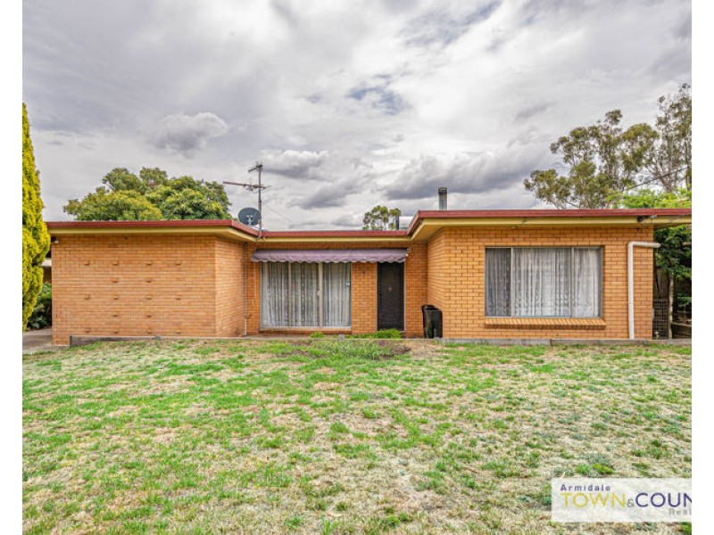 9 Kuranda Avenue, Armidale NSW 2350