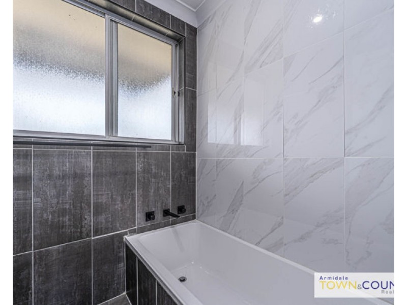 2 Penfold Place, Armidale NSW 2350